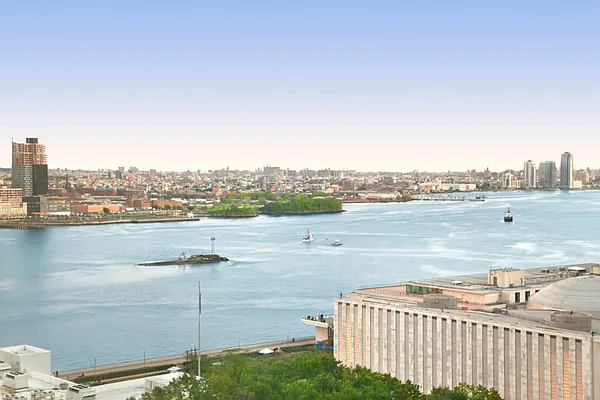 Rented by Town Residential | media 59