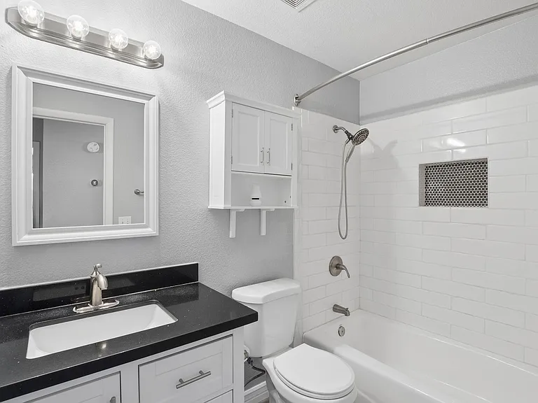 1017 E El Caminito Dr — Photo 8