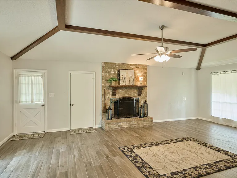24803 Lori Ln — Photo 8