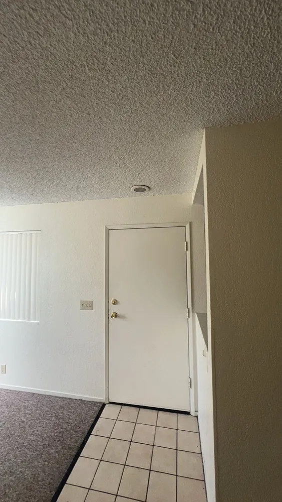2 bed, 1025 sqft, $2,400 — Photo 3
