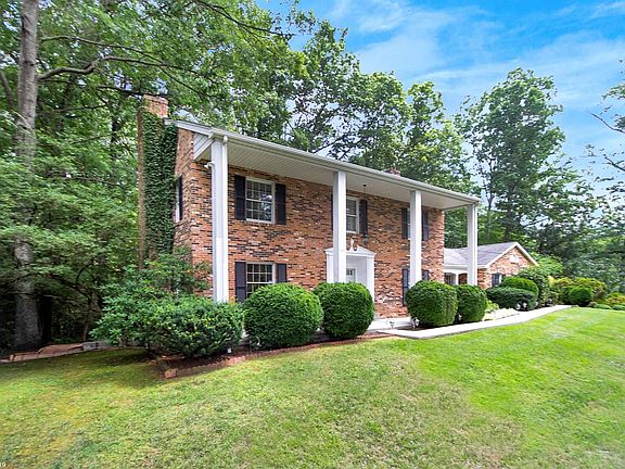 3rd image of 7264 Timberlane Dr