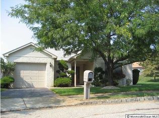 11 Little Ct, Marlboro, NJ 07746