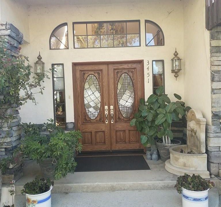 2nd image of 3451 Glen Dr