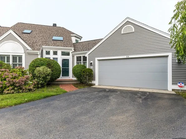 59 Hidden Bay Dr #59, South Dartmouth, MA 02748