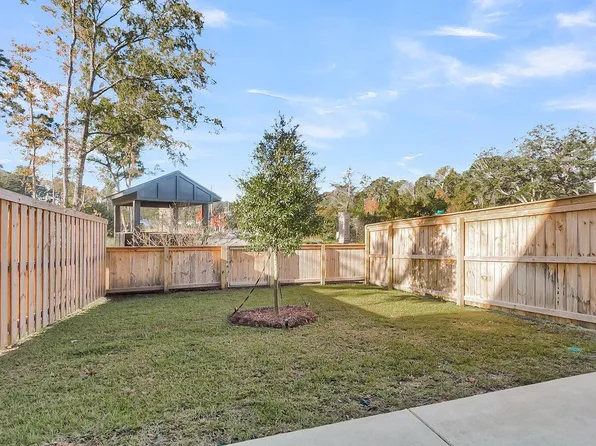 8 Dahlberg St, Summerville, SC 29483