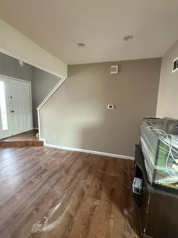 13407 W 109th Ter — Photo 2