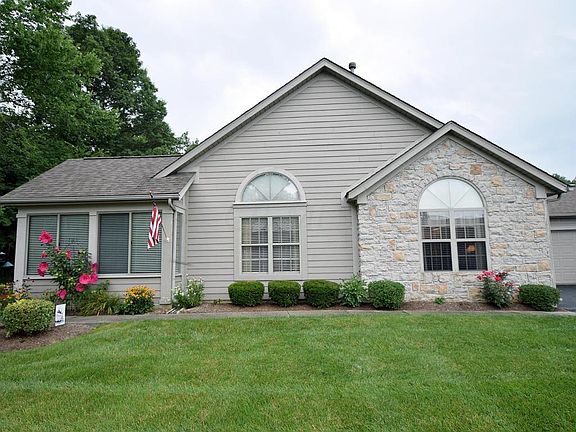 2nd image of 5589 Meadowood Ln