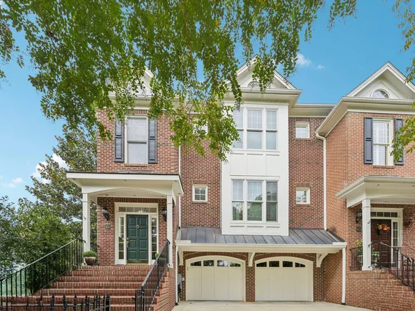 101 Lions Gate Dr, Cary, NC 27518