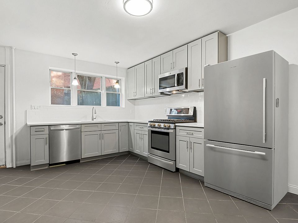 1st image of 440A Hancock St #1