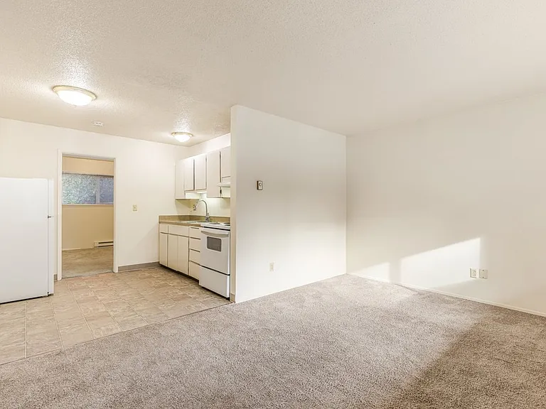 1725 SW Multnomah Blvd #12 — Photo 1