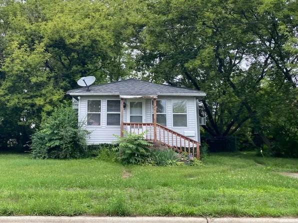 7 Paw Paw St, Three Oaks, MI 49128