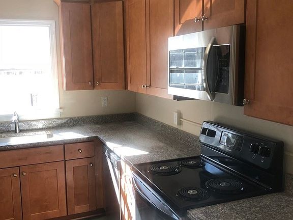 3rd image of 1103 West Ave APT 1