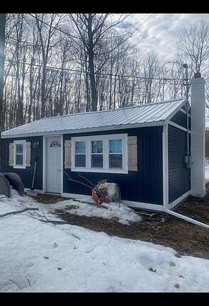 2nd image of 3840 E Levering Rd