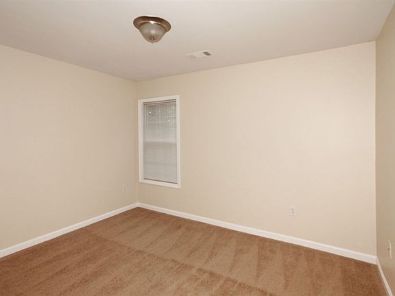 3rd image of 20 Brookwood Ln