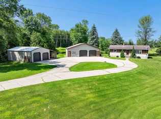 2030 Maple Grove School Rd, Oconto, WI 54153