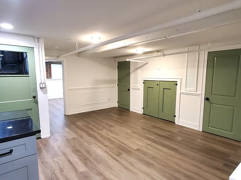 2226 W Argyle St #B1 — Photo 2