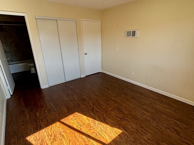 2573 Ulric St #14 — Photo 14