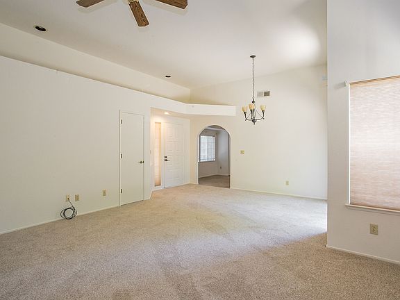 4th image of 9251 Welford Ct