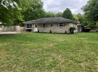 9000 Whippoorwill Rd, Louisville, KY 40229
