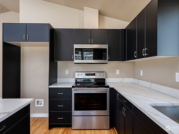 4th image of 123 E 9th Ave #43
