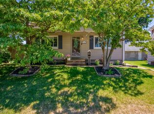 1949 Clairmont Ave, Akron, OH 44301