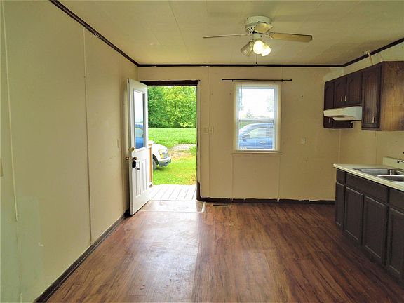 5th image of 1633 N County Road 300 W