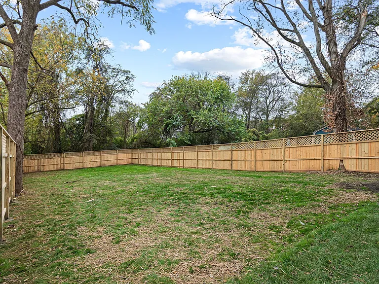 1240 Kenmore Pl — Photo 81