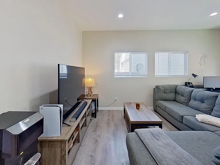 4929 College Ave — Photo 25