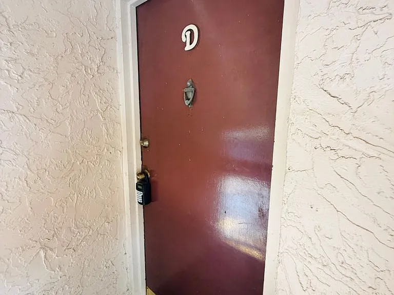 7525 Pitch Pine Cir #D — Photo 2