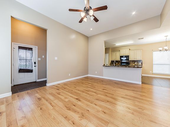 4th image of 130 Cezanne Dr