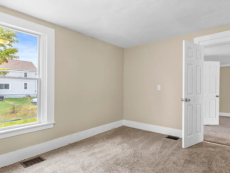 113 Barlow St #1 — Photo 13