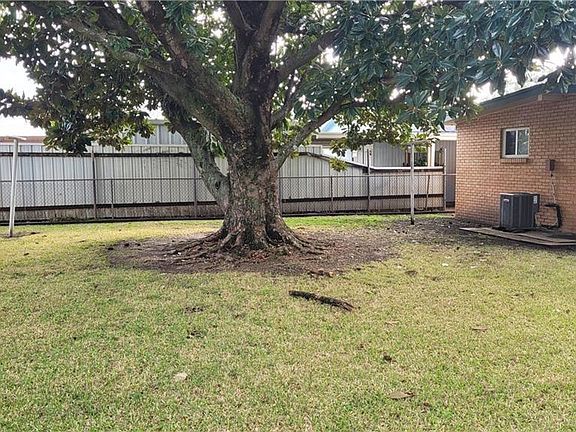 4th image of 1805 Bonnie Ann Dr
