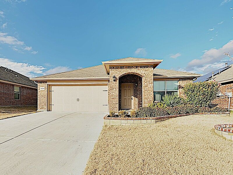 1st image of 1204 Walnut Cliff Ct