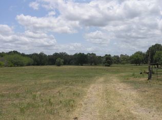 1621 Mission Valley Rd #1621, Meyersville, TX 77974