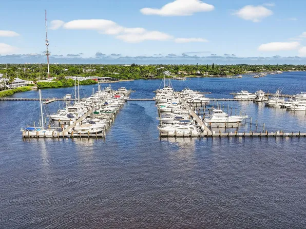 875 Flagler Ave #302, Stuart, FL 34994