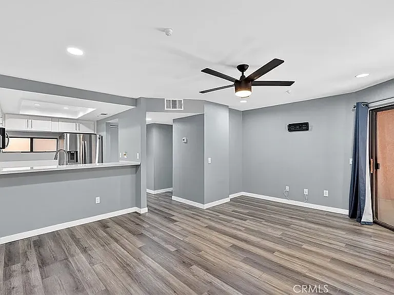 550 Orange Ave #114 — Photo 4