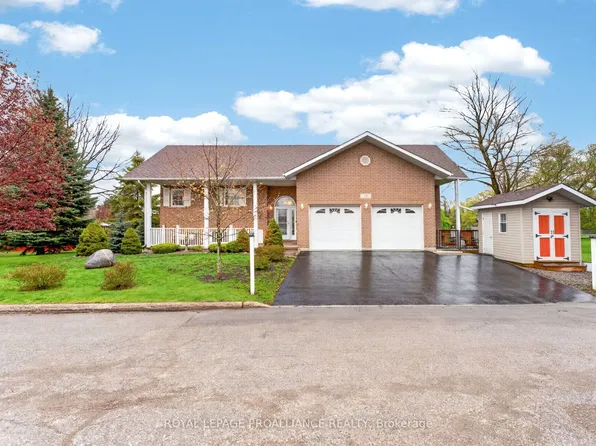 18 S Murray St, Quinte West, ON K8V 5P4