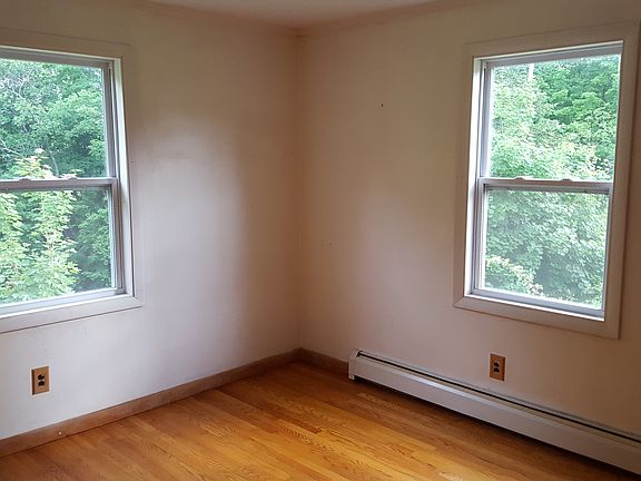 1st bedroom has nice light