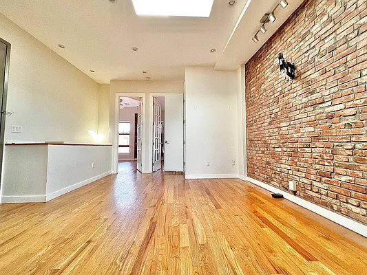 Rented by Doorway NYC, LLC | media 16