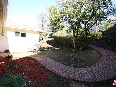 2 bed, 1110 sqft, $7,000 — Photo 4