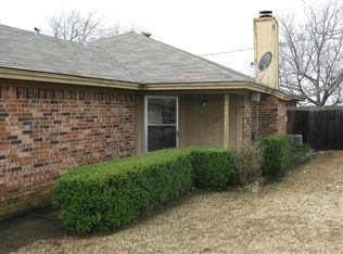 308 Briar Cir W, Crowley, TX 76036