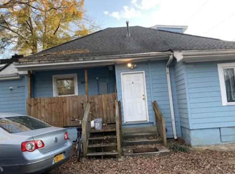 4 bed, $910 — Photo 2