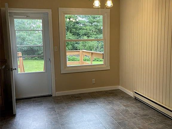 4th image of 16682-90 96th Avenue #2