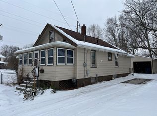 609 Walker St, Mount Morris, MI 48458