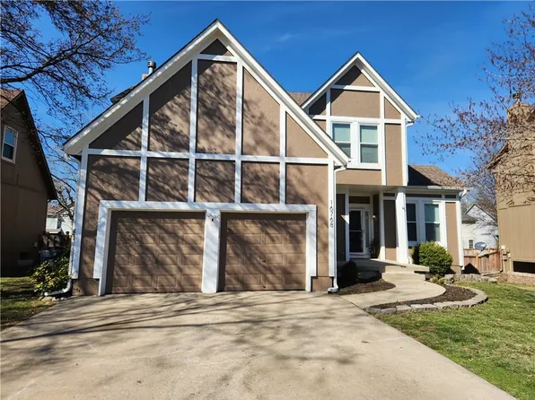 16768 W 156th St, Olathe, KS 66062