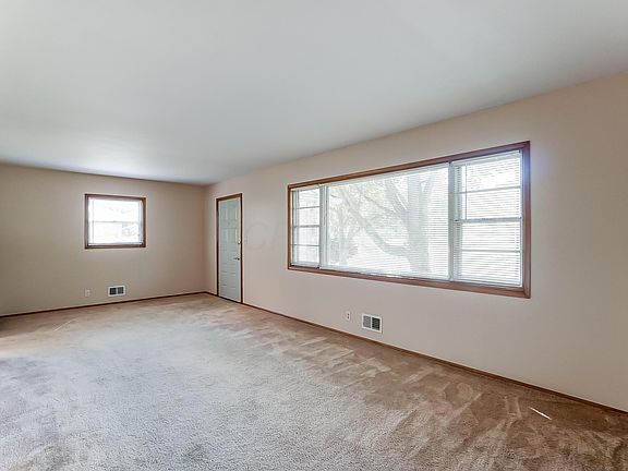 5th image of 164 Orchard Ln