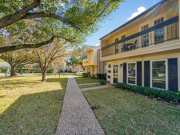 4th image of 10374 Briar Forest Dr #32/3