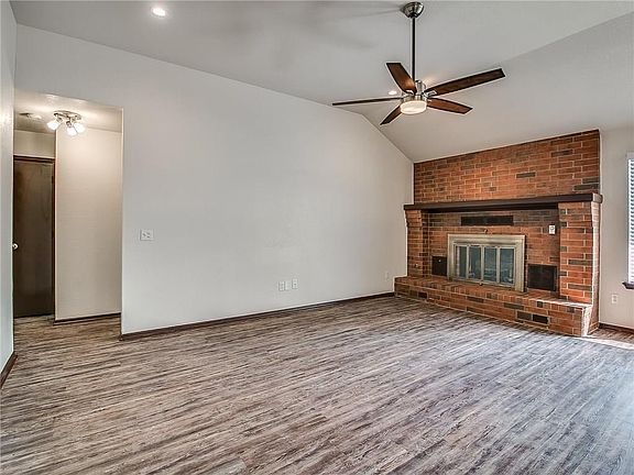 5th image of 108 Wilderness Dr