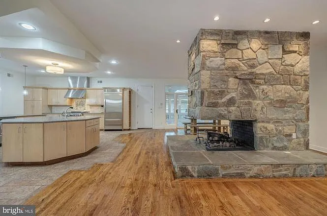 9612 Halter Ct — Photo 5
