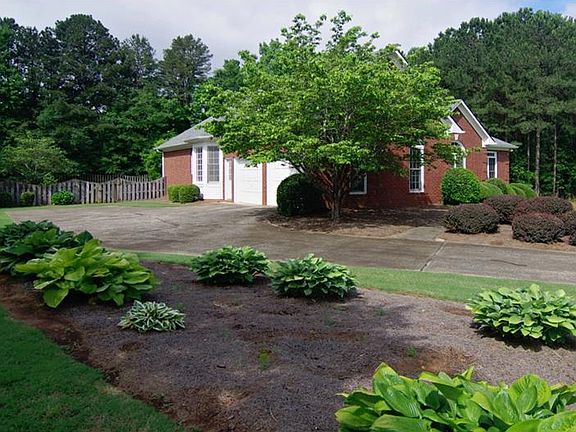 2nd image of 1731 Heatherstone Holw SE